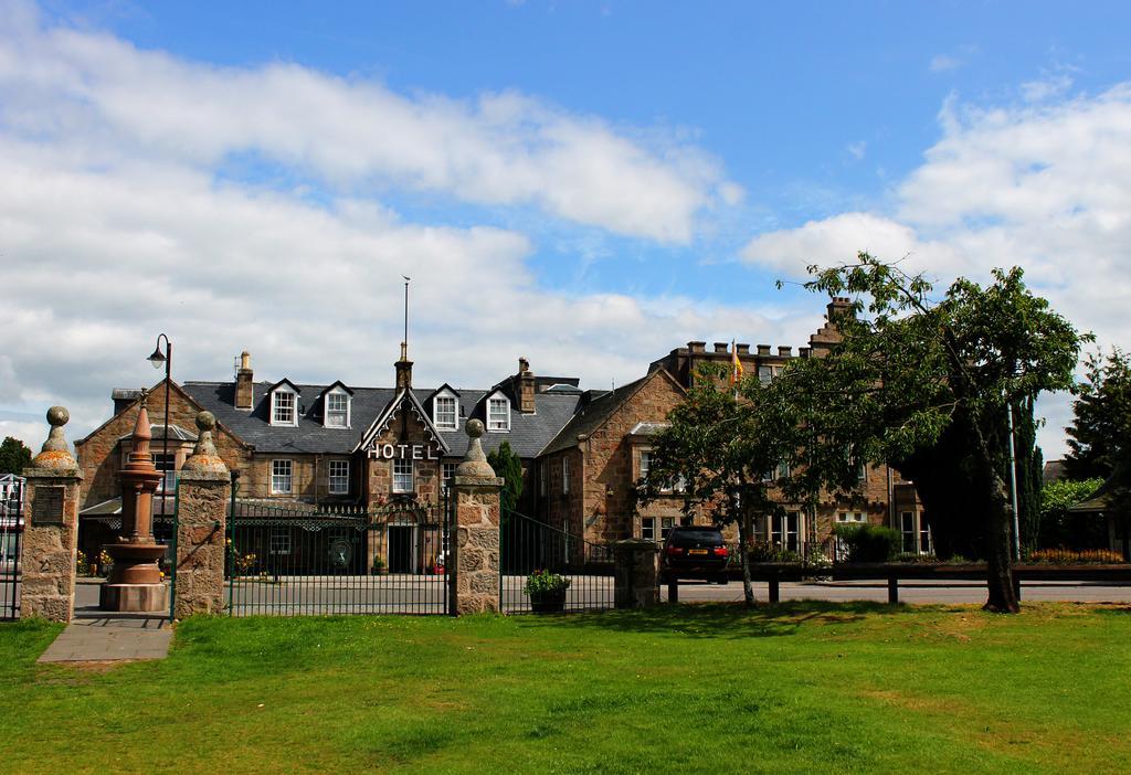 Huntly Arms Hotel Aboyne Eksteriør billede