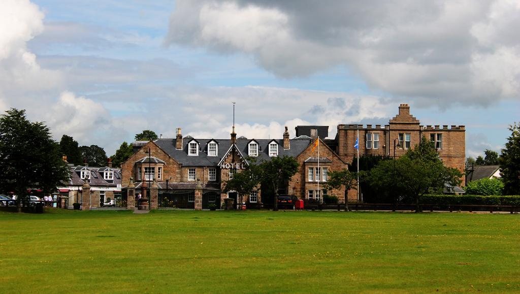 Huntly Arms Hotel Aboyne Eksteriør billede